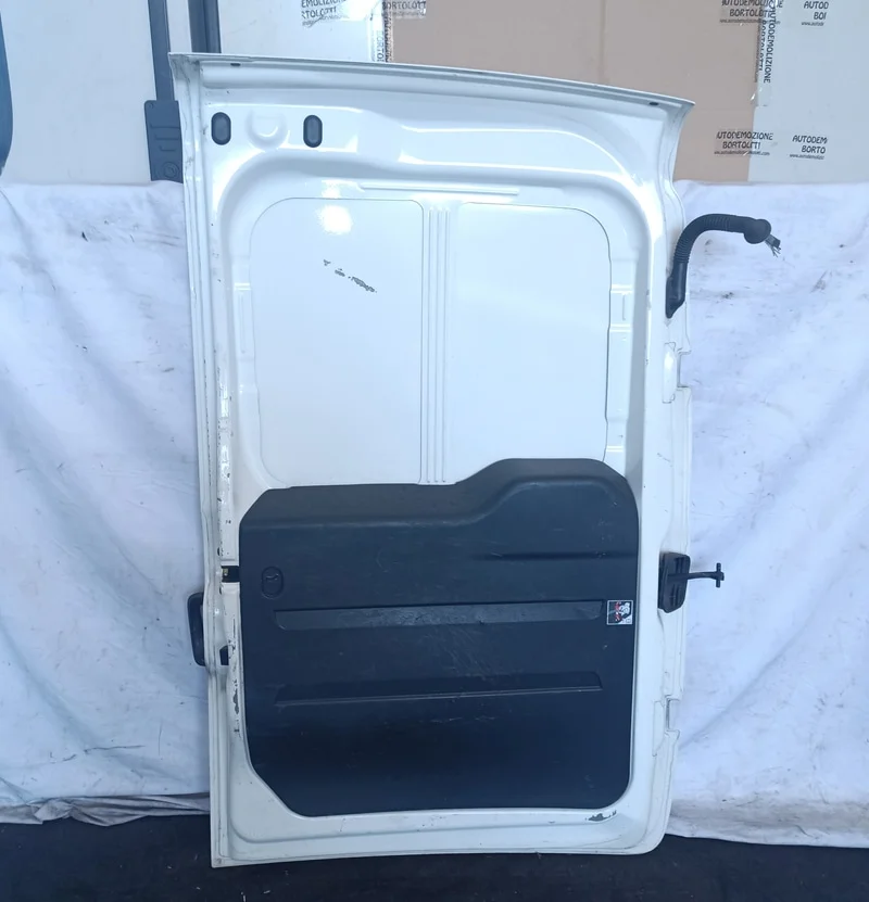 Porta carico post. a battente Sinistra - immagine 6