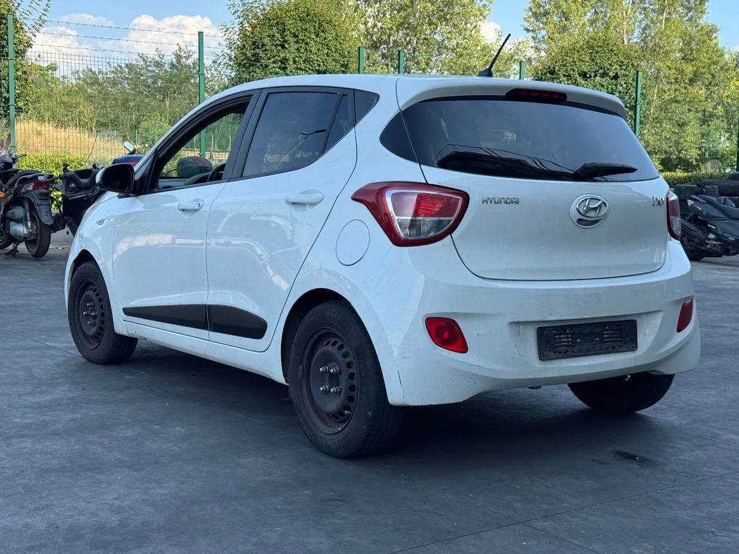 HYUNDAI i10 - immagine 3