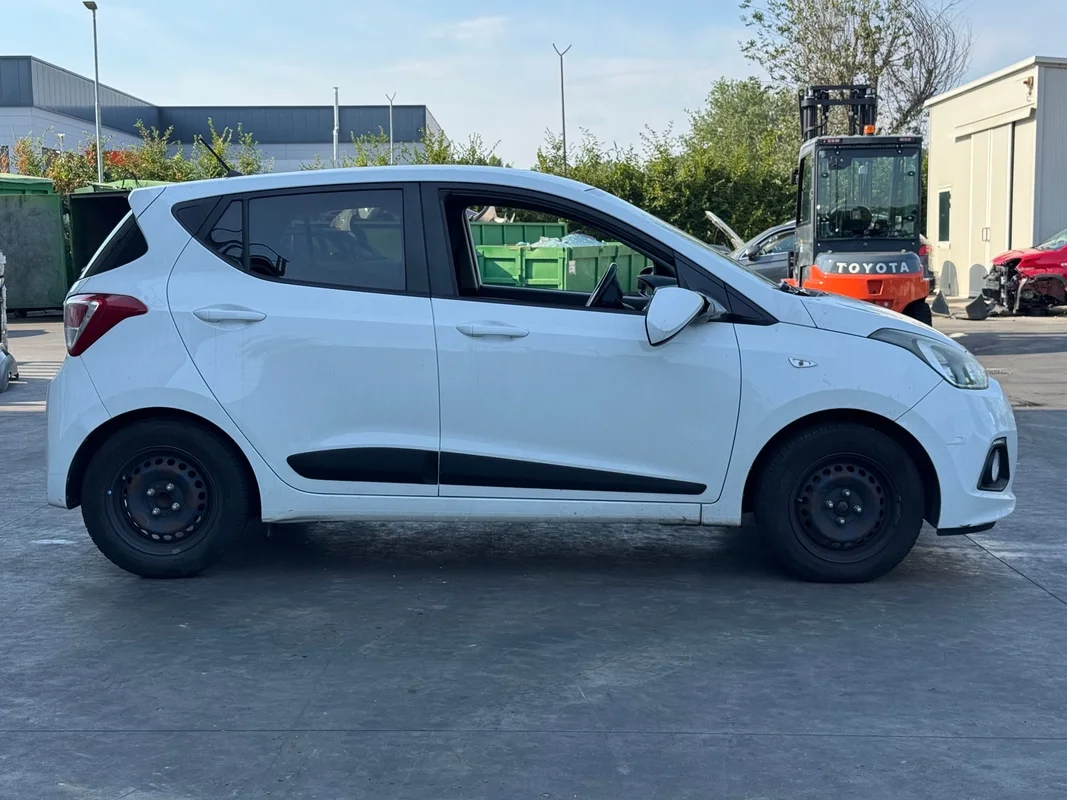 HYUNDAI i10 - immagine 6