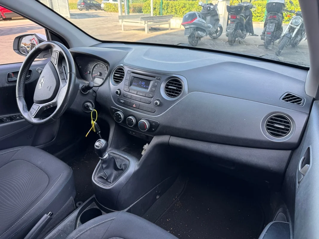 HYUNDAI i10 - immagine 9