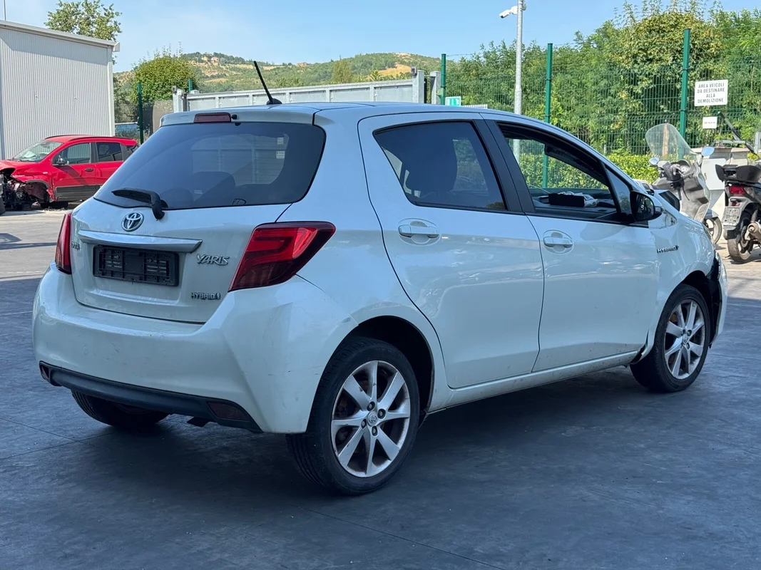 TOYOTA YARIS - immagine 5