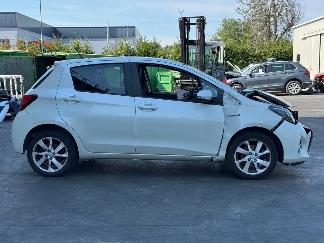 TOYOTA YARIS - immagine 6