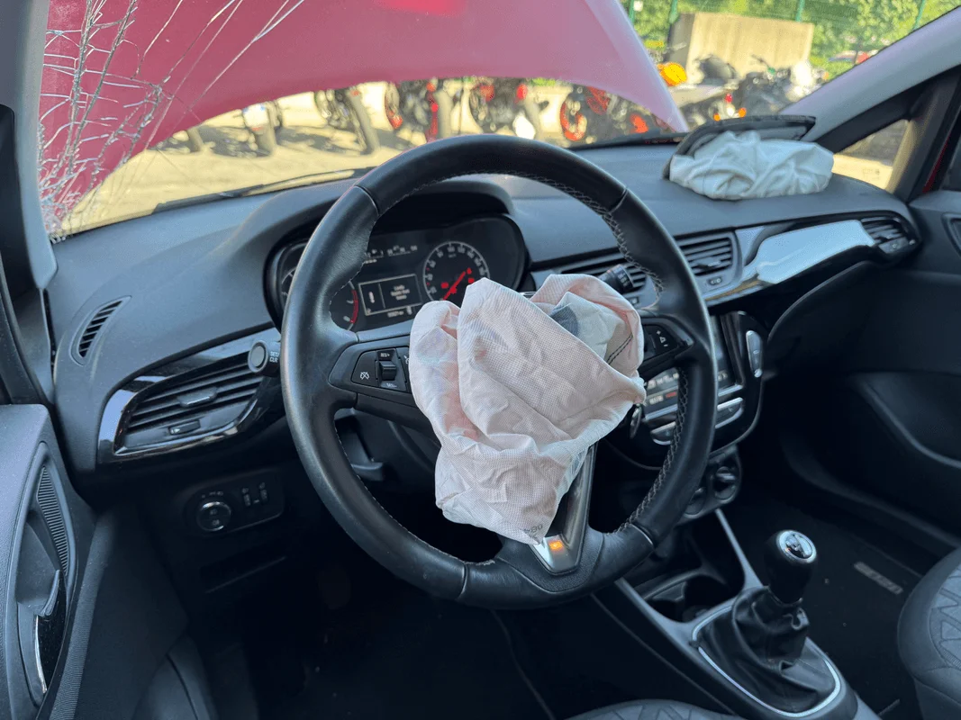 OPEL CORSA (X15) - immagine 12