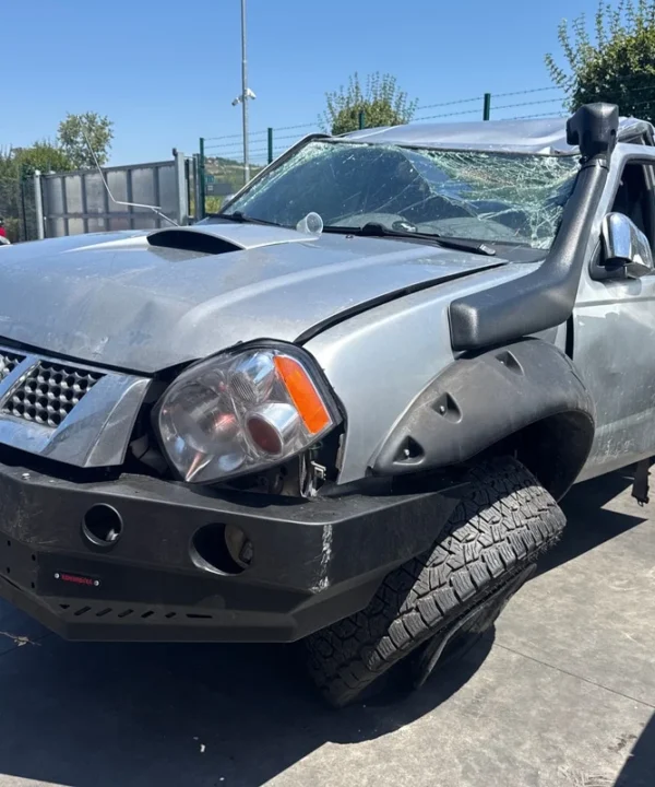 NISSAN NAVARA KING CAB -2002 - YD25 -