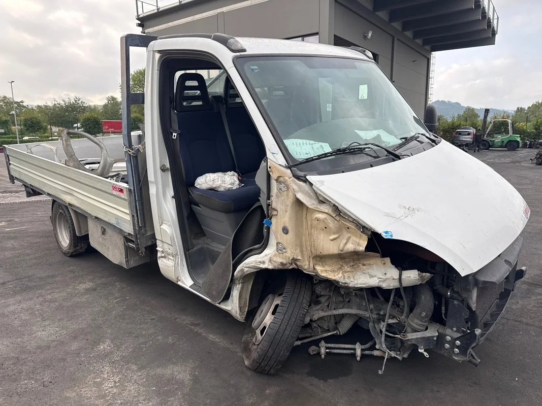 IVECO DAILY Cabinato - immagine 4
