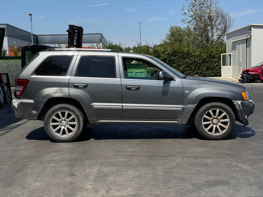JEEP GRAND CHEROKEE (WH) - immagine 6