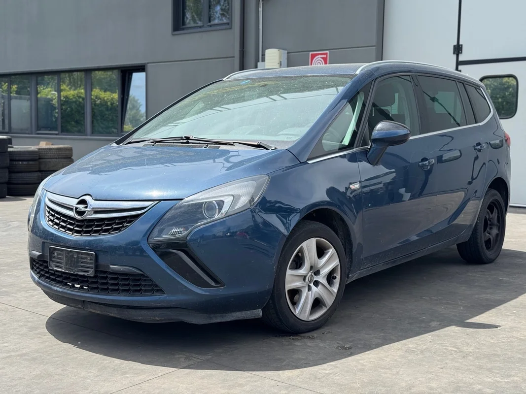 OPEL ZAFIRA (P12)