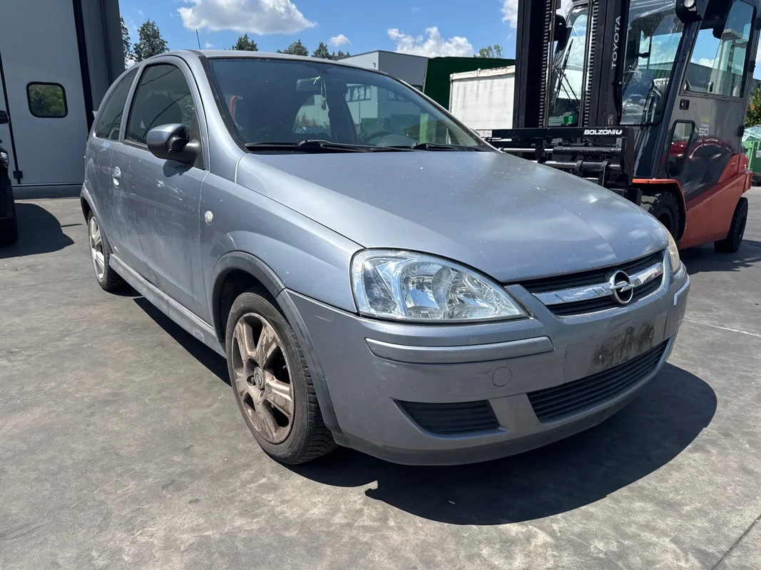OPEL CORSA (X01) - immagine 4