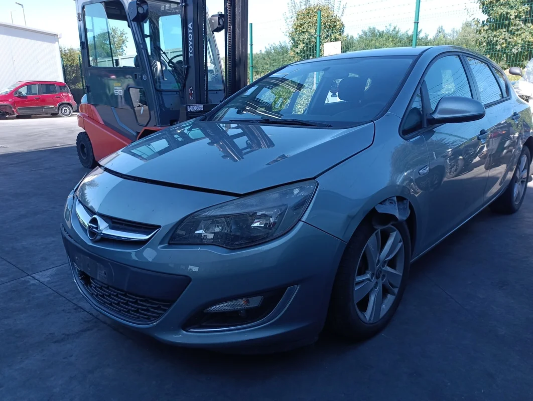 OPEL ASTRA (P10)