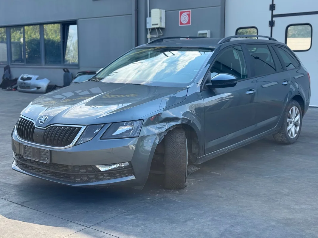 SKODA OCTAVIA (5E)