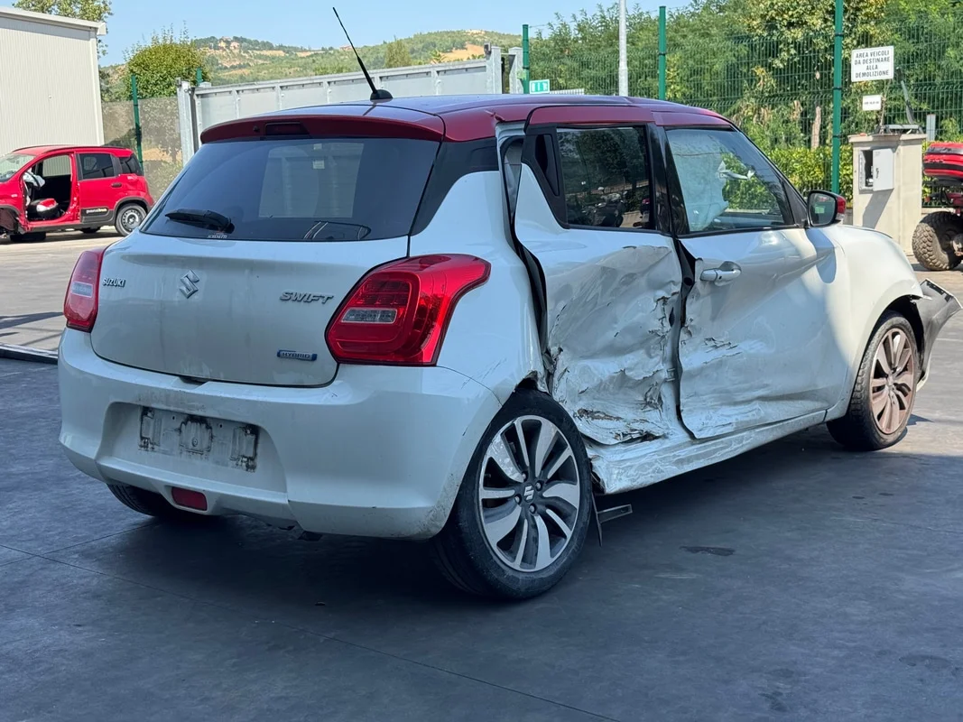 SUZUKI SWIFT - immagine 5