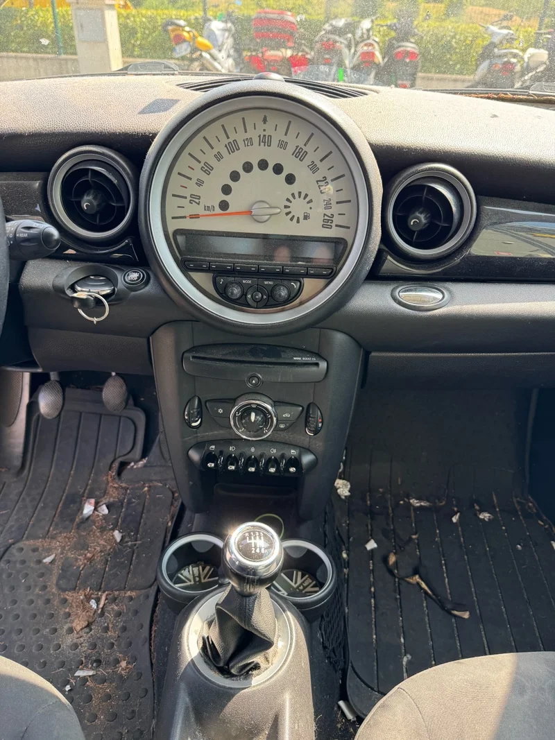 MINI MINI Clubman (R55 LCI) - immagine 13