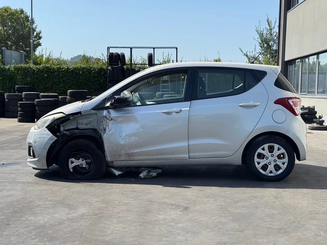 HYUNDAI i10 - immagine 2