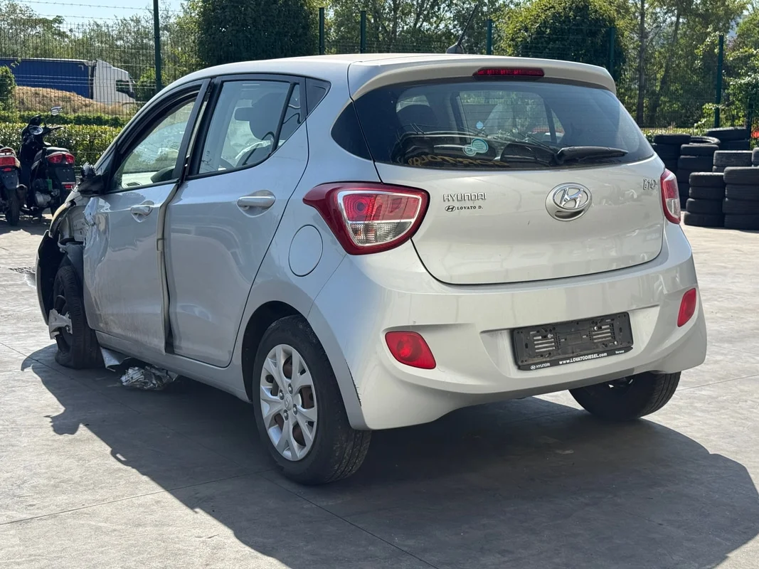HYUNDAI i10 - immagine 3