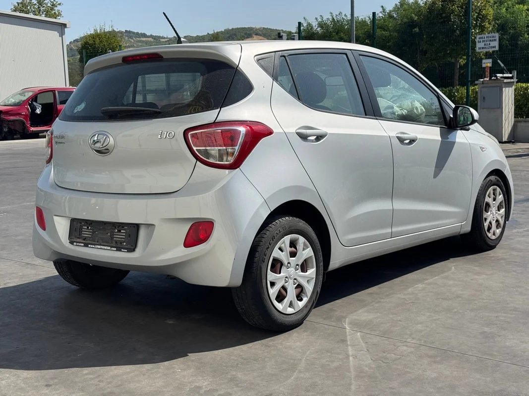 HYUNDAI i10 - immagine 5