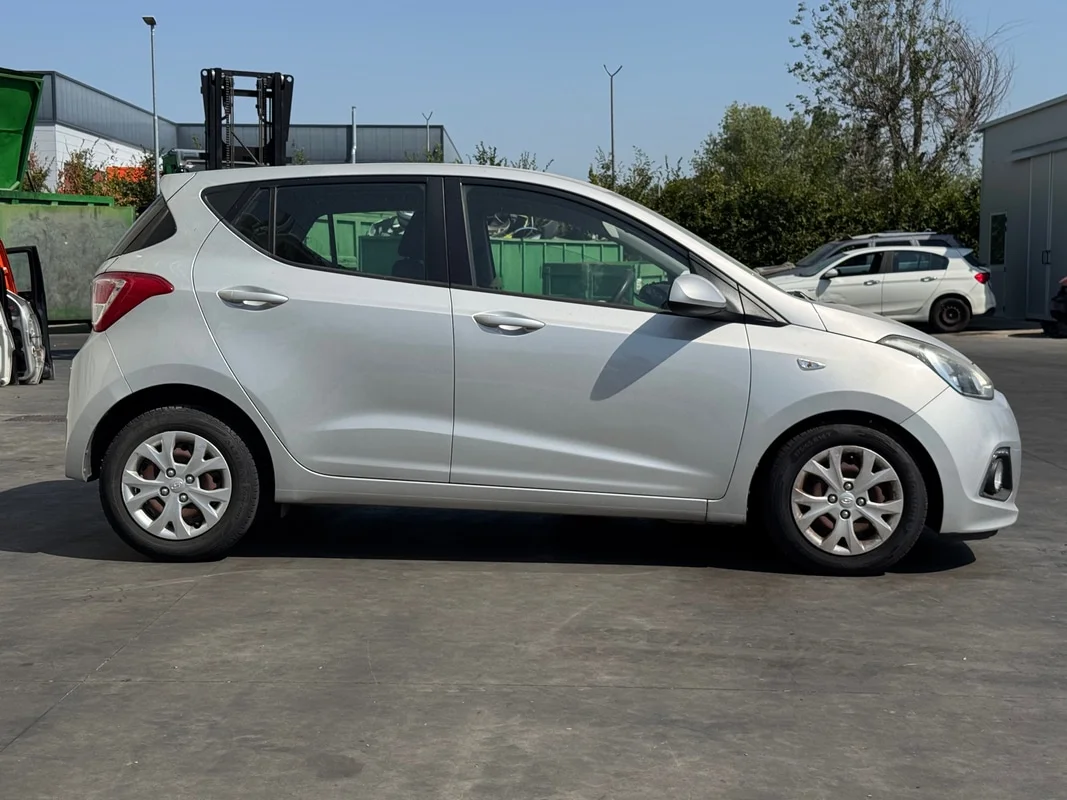 HYUNDAI i10 - immagine 6