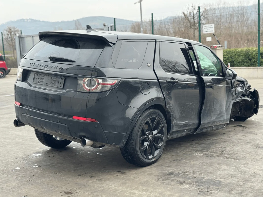 LAND ROVER DISCOVERY SPORT - immagine 5