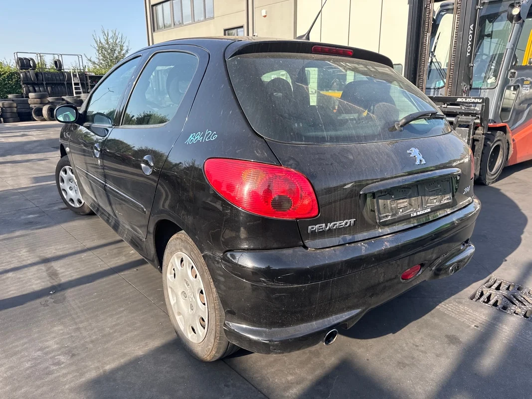 PEUGEOT 206 - immagine 2