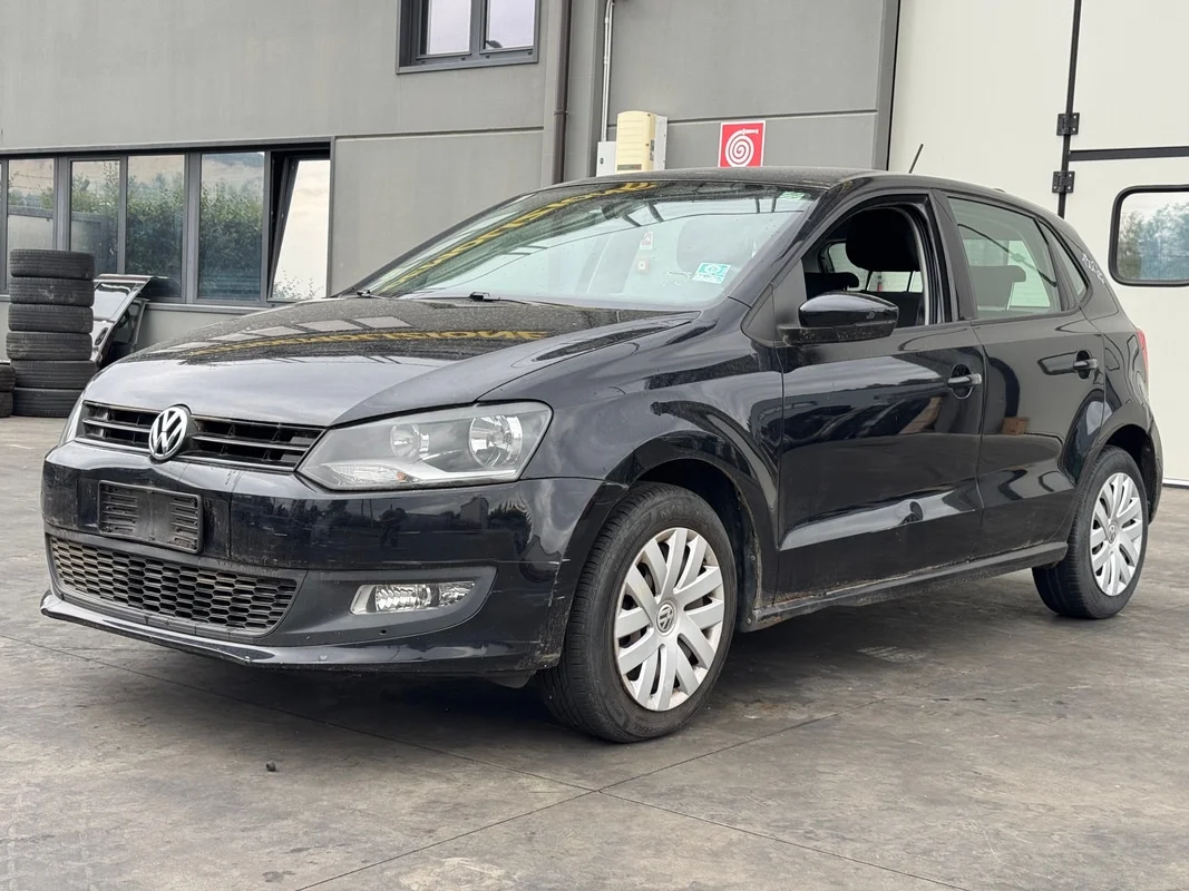 VOLKSWAGEN POLO (6R)