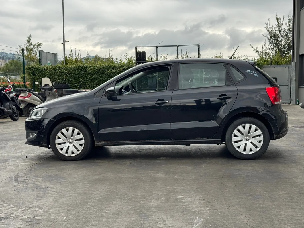 VOLKSWAGEN POLO (6R) - immagine 2