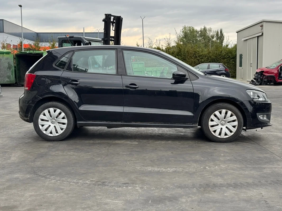 VOLKSWAGEN POLO (6R) - immagine 6