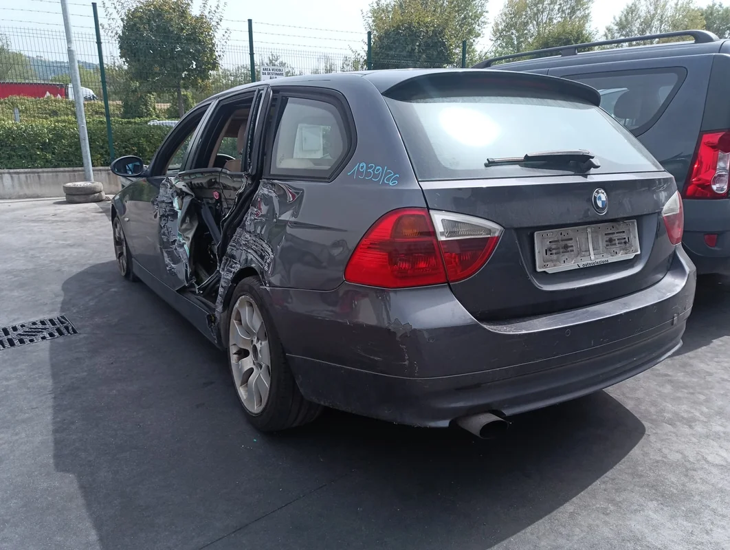 BMW Serie 3 (E90/E91) - immagine 2