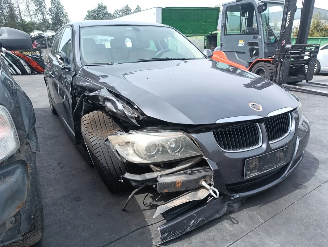 BMW Serie 3 (E90/E91) - immagine 4