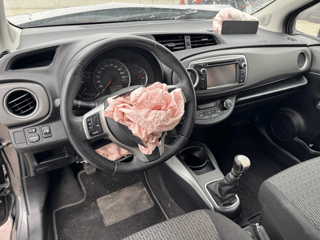 TOYOTA YARIS - immagine 11
