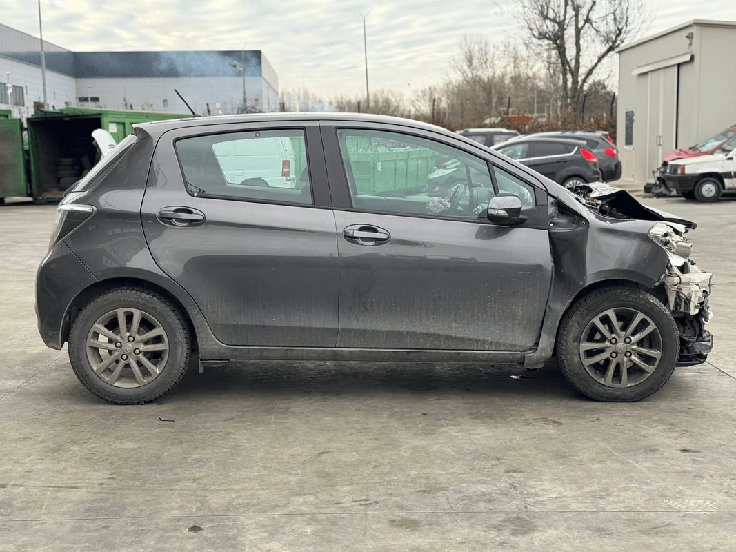 TOYOTA YARIS - immagine 6