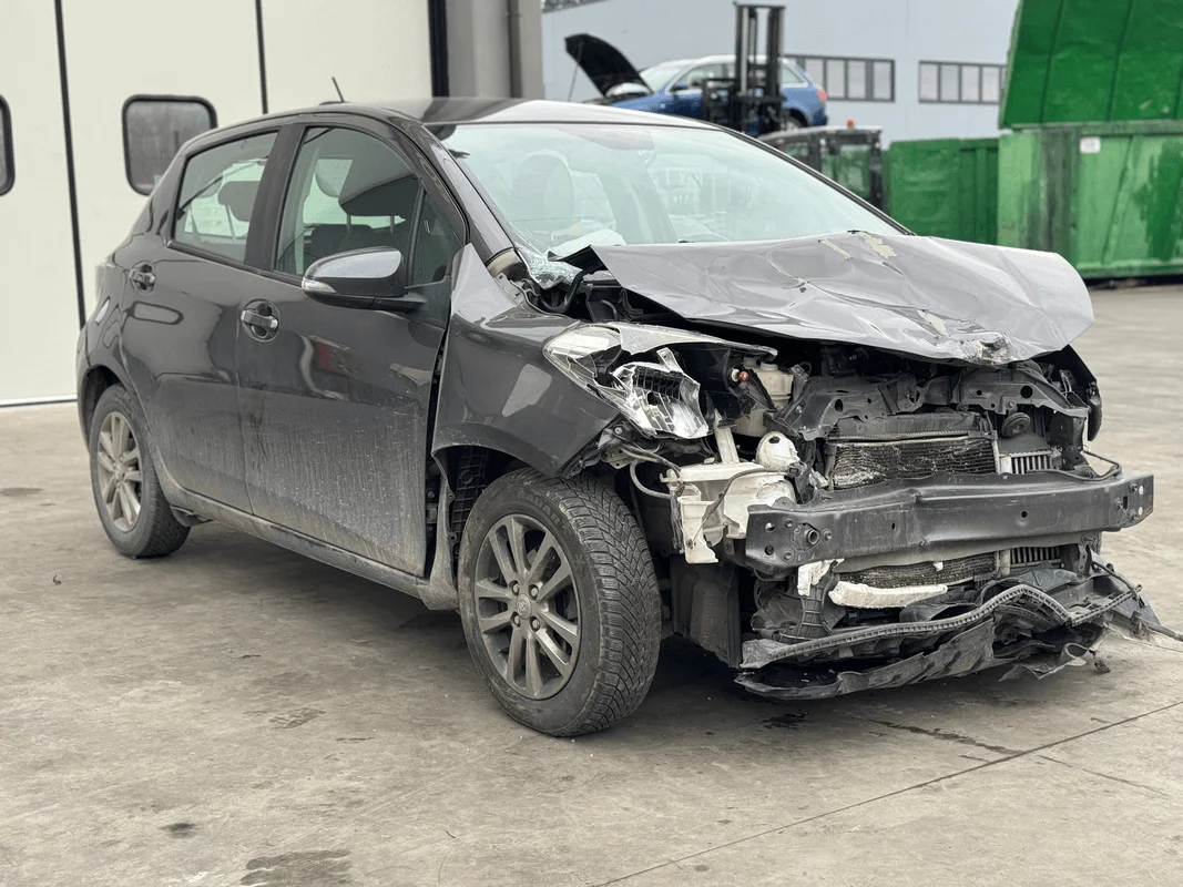 TOYOTA YARIS - immagine 7