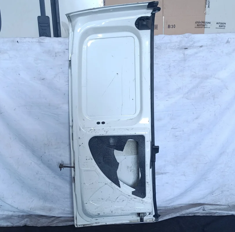 Porta carico post. a battente Destra - immagine 8