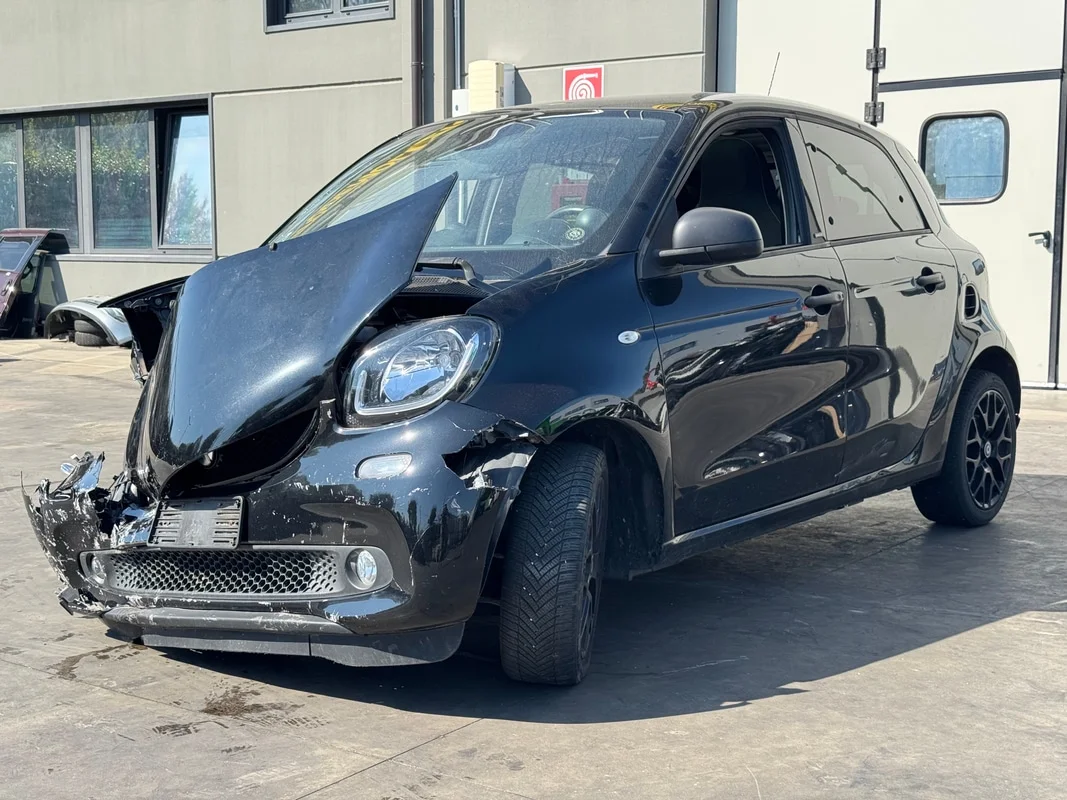 SMART FORFOUR (W453)