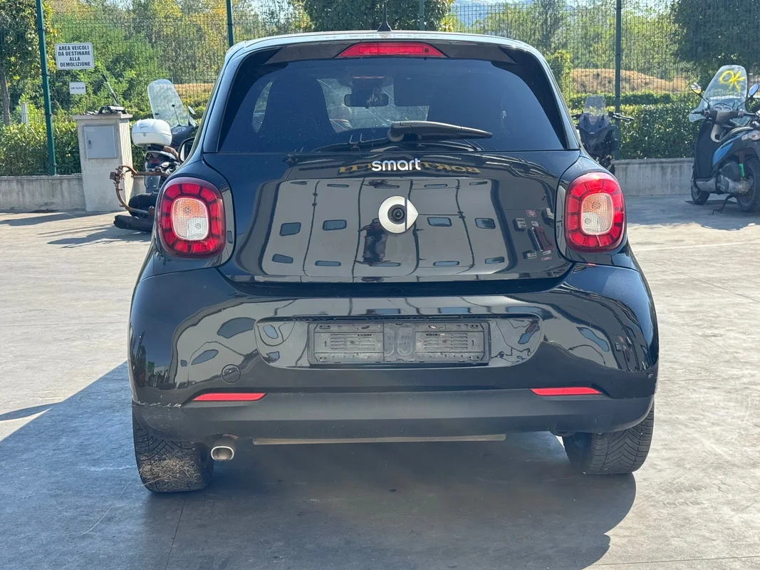 SMART FORFOUR (W453) - immagine 4