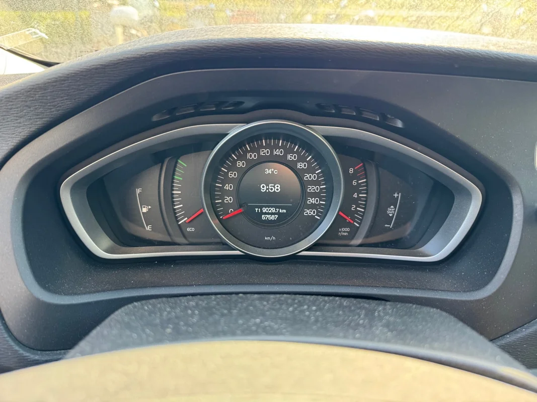 VOLVO V40 - immagine 15