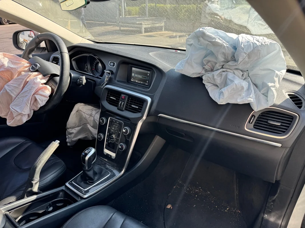 VOLVO V40 - immagine 9