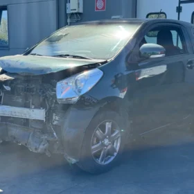 TOYOTA iQ