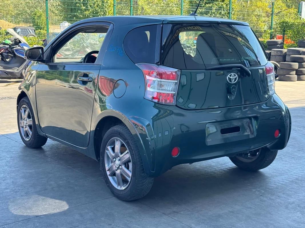 TOYOTA iQ - immagine 3