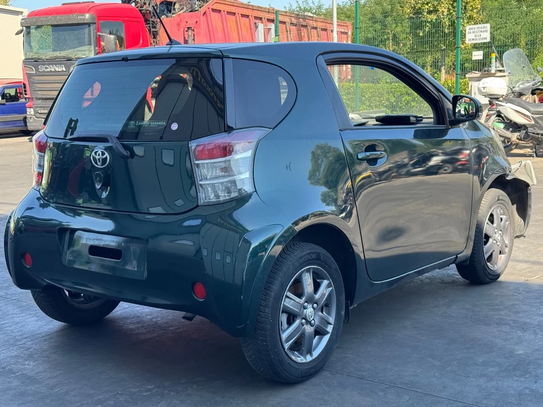 TOYOTA iQ - immagine 5