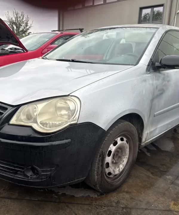 VOLKSWAGEN POLO (9N)