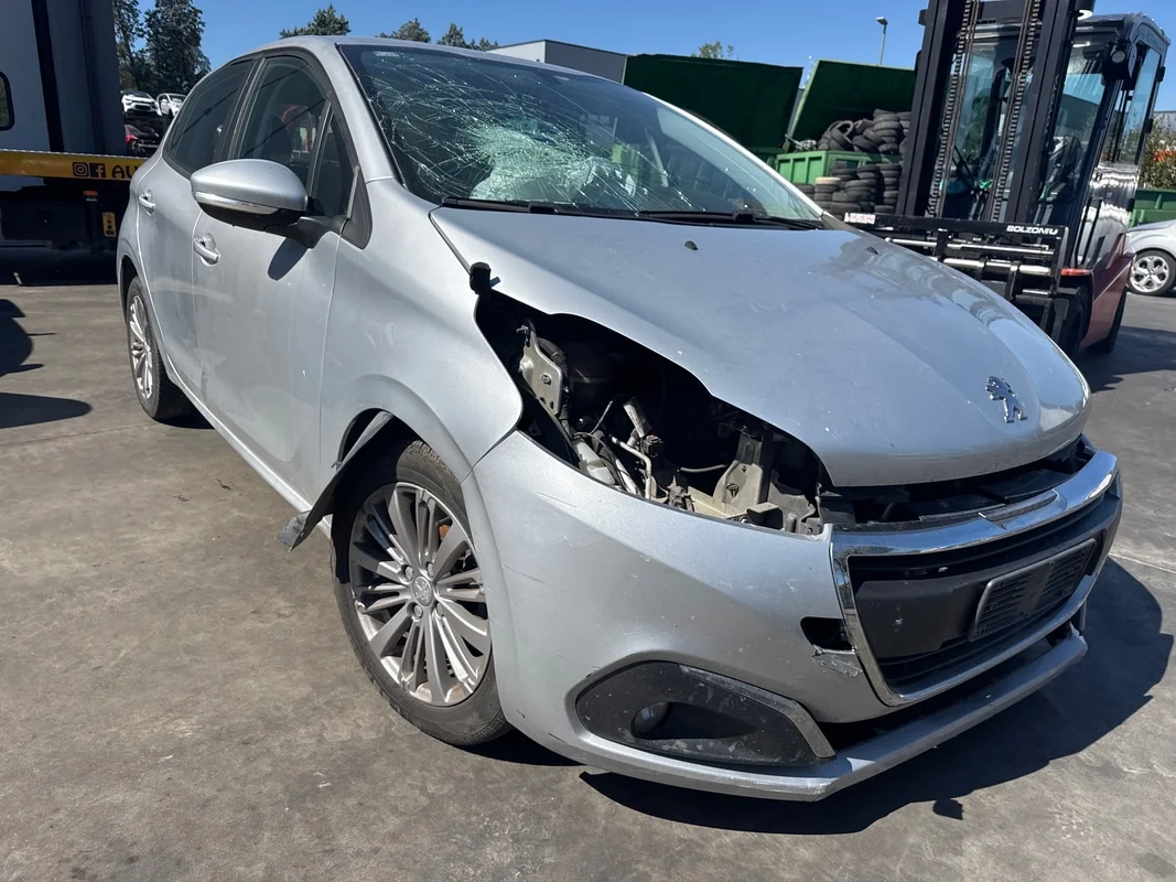 PEUGEOT 208 - immagine 4