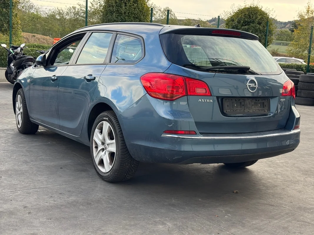 OPEL ASTRA (P10) - immagine 3