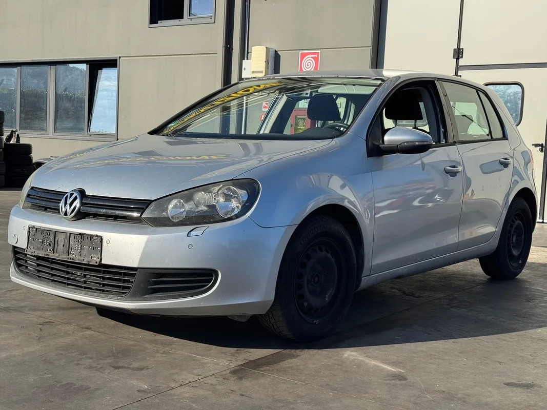VOLKSWAGEN GOLF (5K/AJ)