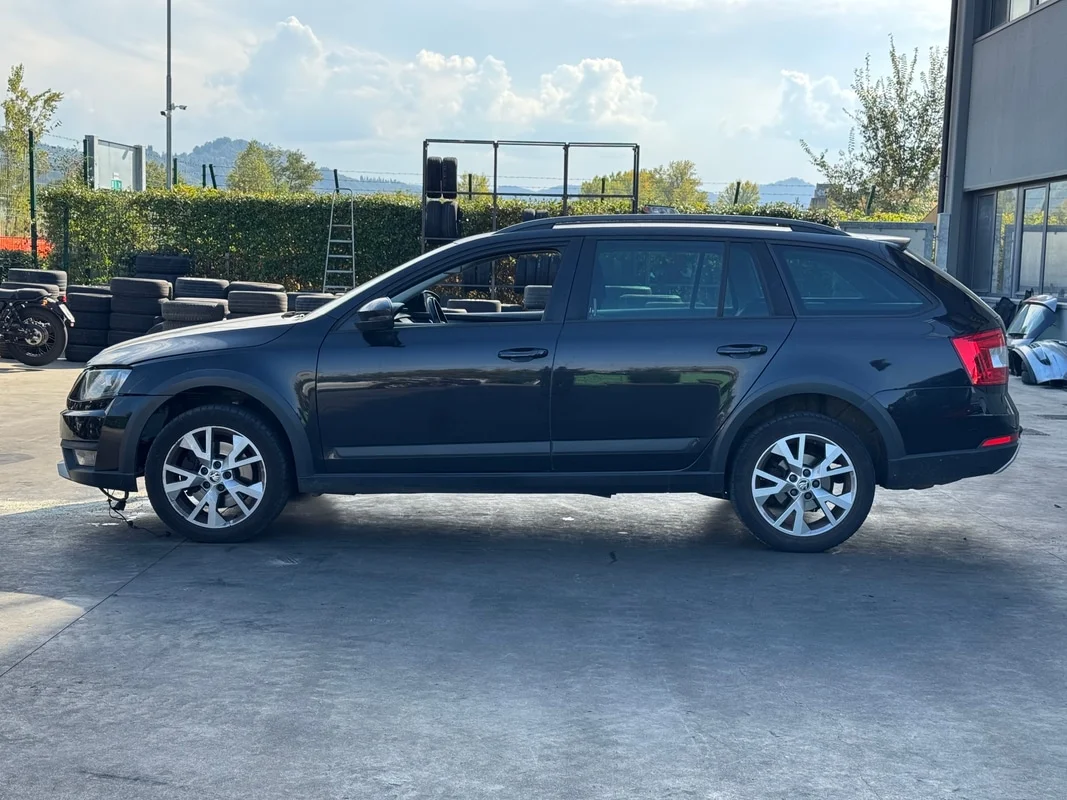SKODA OCTAVIA (5E) - immagine 2