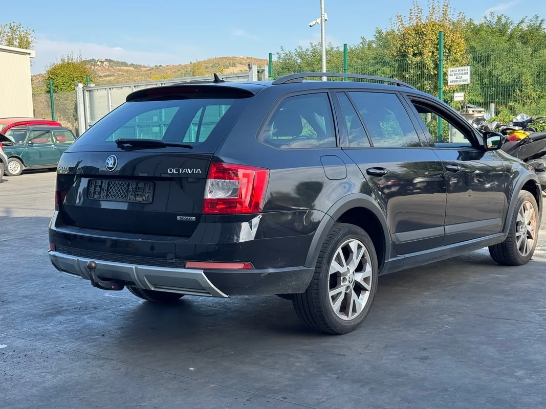 SKODA OCTAVIA (5E) - immagine 5