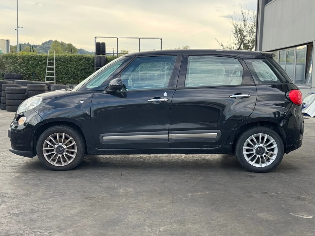 FIAT 500L (73) - immagine 2