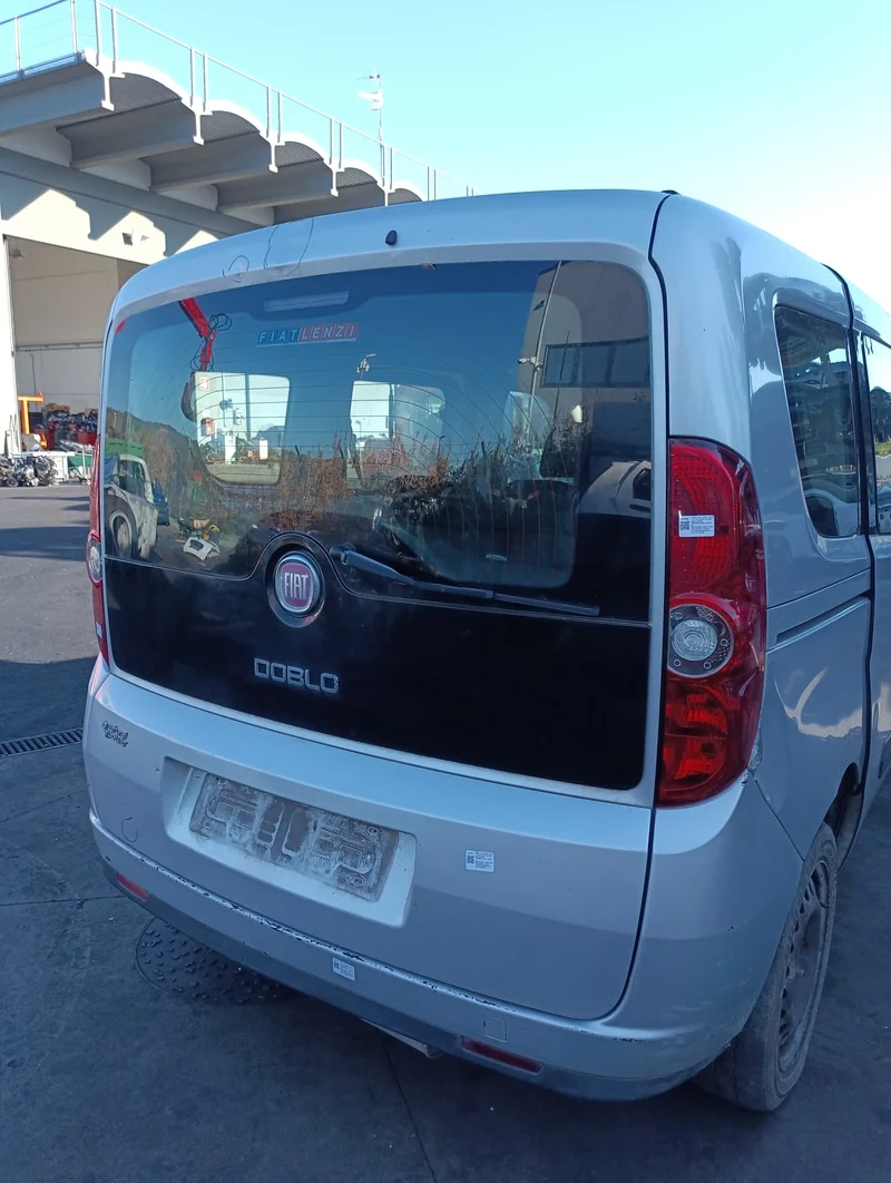 Portello post. - immagine 2