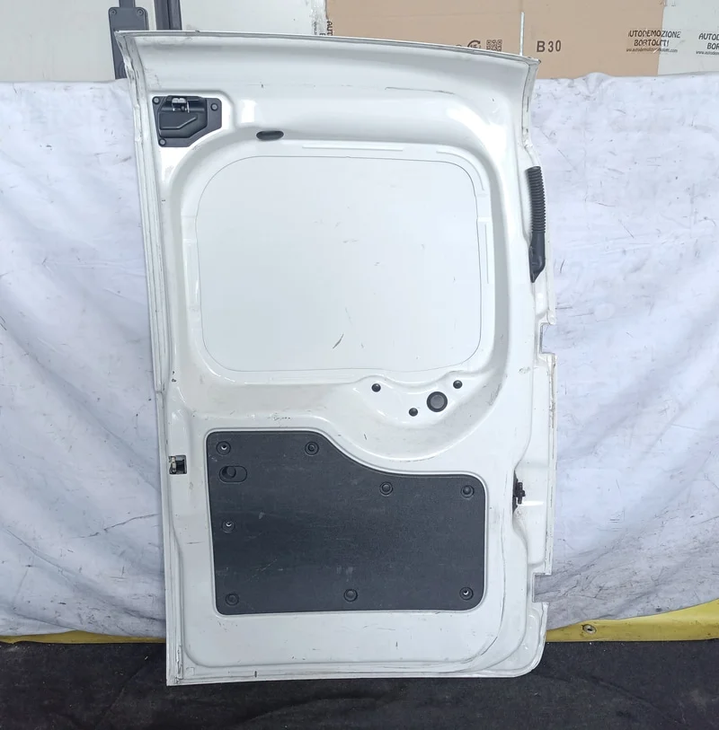 Porta carico post. a battente Sinistra - immagine 8