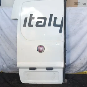 Porta carico post. a battente Sinistra